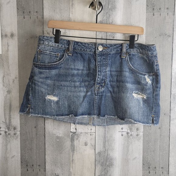 2/$20 American Eagle | Mini Jean Skirt - Picture 7 of 8